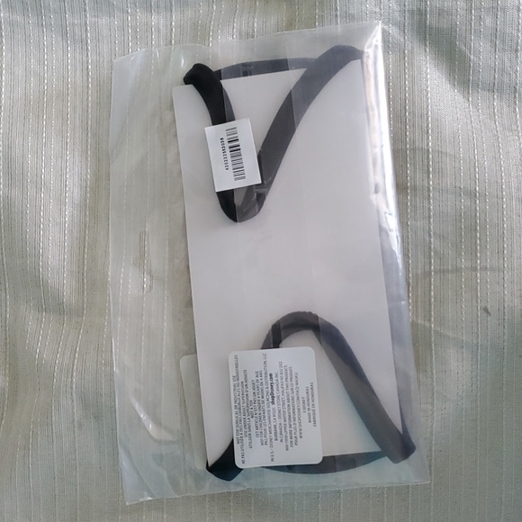 Disney Store Spider-Man Fabric Face Mask - Picture 4 of 4